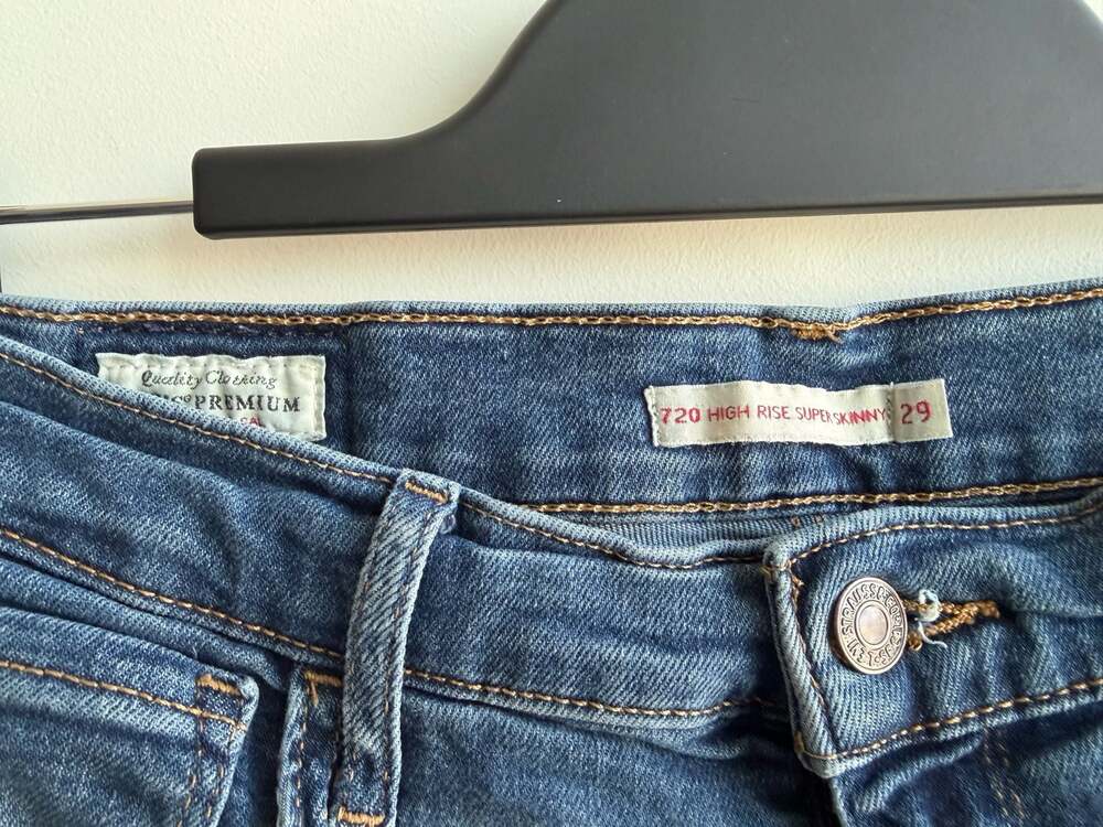 Levi's 720 High Rise Super Skinny Jeans Size 29 Medium Wash - Picture 3 of 6